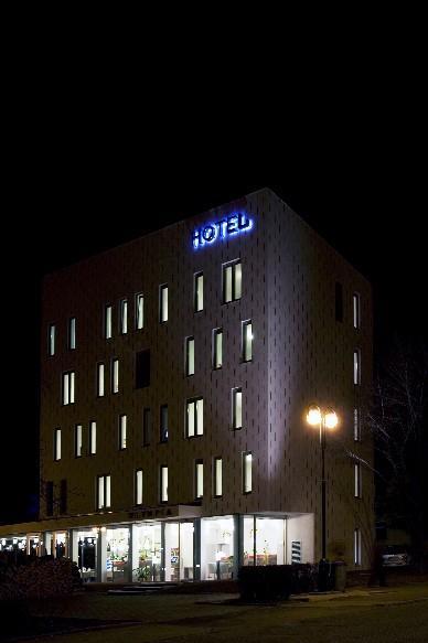 Hotel Olympia Kopřivnice Buitenkant foto