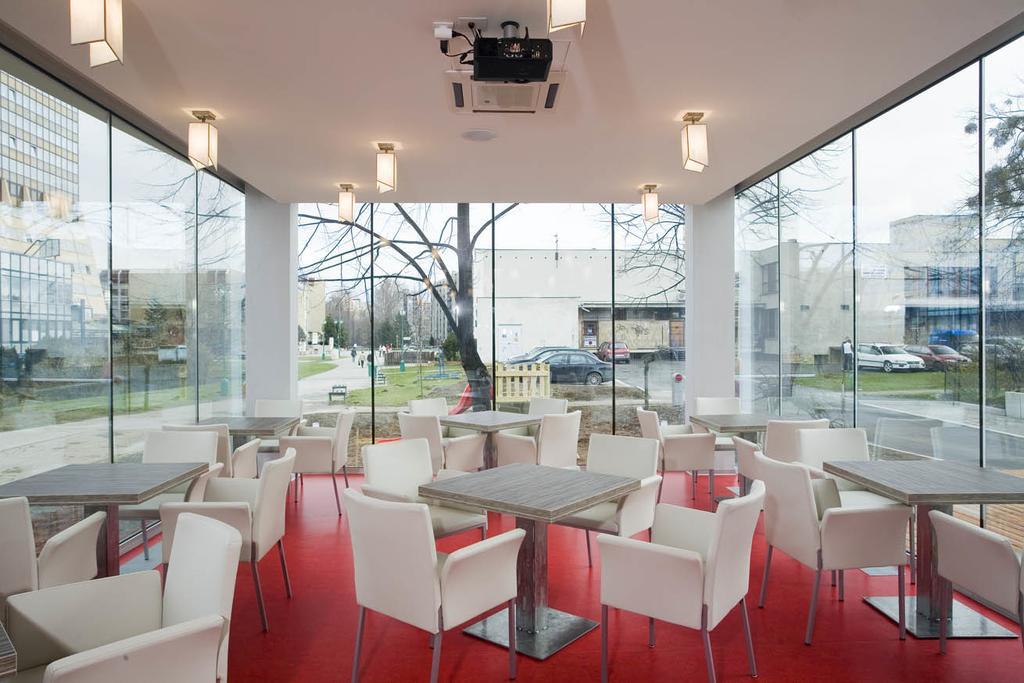 Hotel Olympia Kopřivnice Buitenkant foto